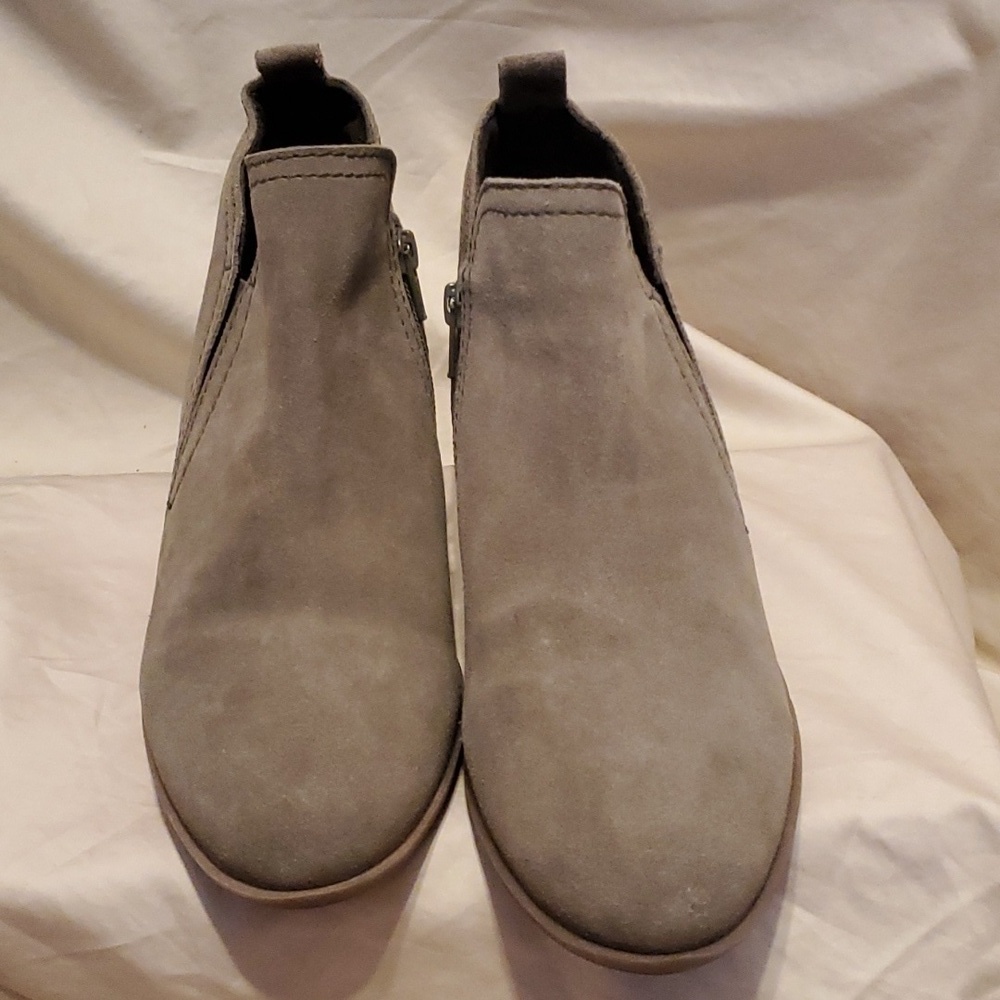 Diba Ankle Boots w/Zippered Sides SZ 6